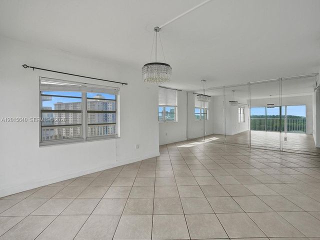 300 Bayview Dr 906, Sunny Isles Beach, FL 33160