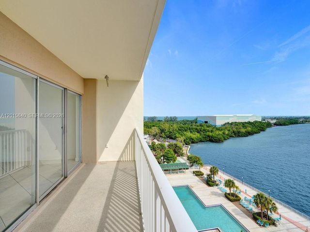 300 Bayview Dr 906, Sunny Isles Beach, FL 33160