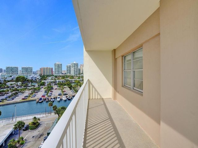 300 Bayview Dr 906, Sunny Isles Beach, FL 33160