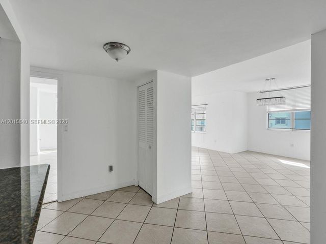 300 Bayview Dr 906, Sunny Isles Beach, FL 33160