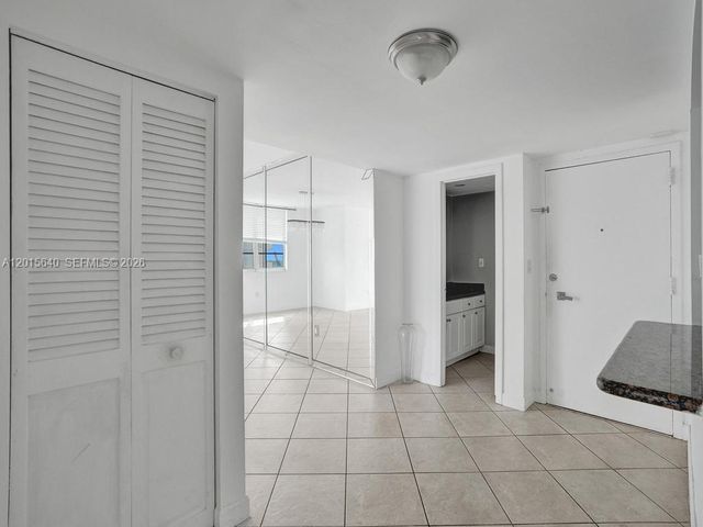 300 Bayview Dr 906, Sunny Isles Beach, FL 33160