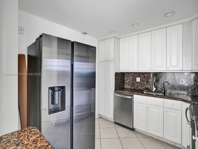 300 Bayview Dr 906, Sunny Isles Beach, FL 33160