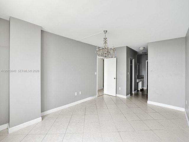 300 Bayview Dr 906, Sunny Isles Beach, FL 33160