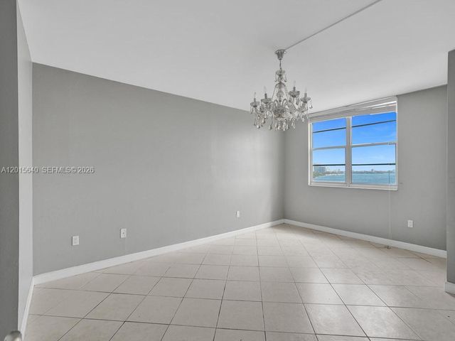 300 Bayview Dr 906, Sunny Isles Beach, FL 33160