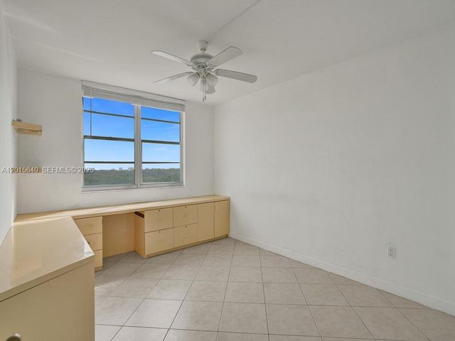 300 Bayview Dr 906, Sunny Isles Beach, FL 33160