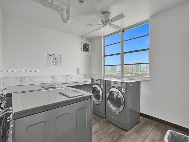 300 Bayview Dr 906, Sunny Isles Beach, FL 33160