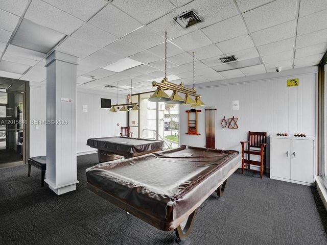 300 Bayview Dr 906, Sunny Isles Beach, FL 33160