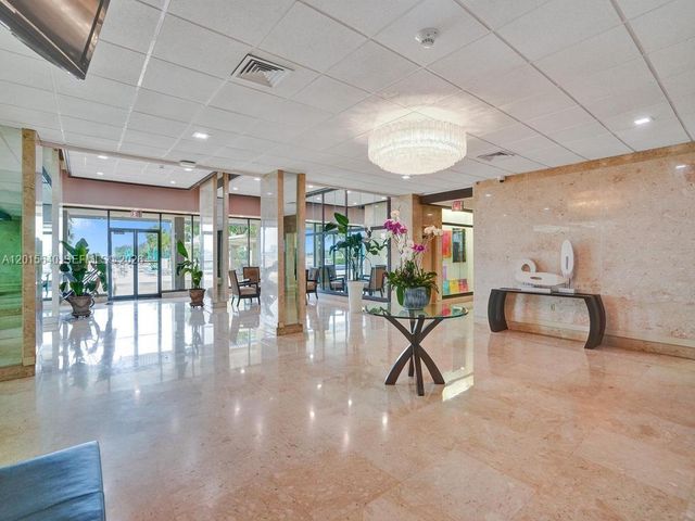 300 Bayview Dr 906, Sunny Isles Beach, FL 33160