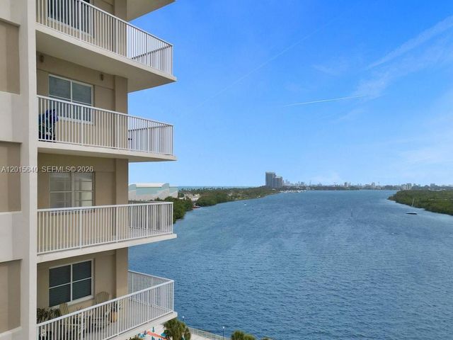 300 Bayview Dr 906, Sunny Isles Beach, FL 33160