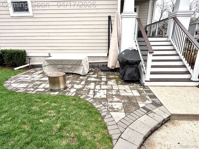 903 Hilldale Drive, Royal Oak, MI 48067