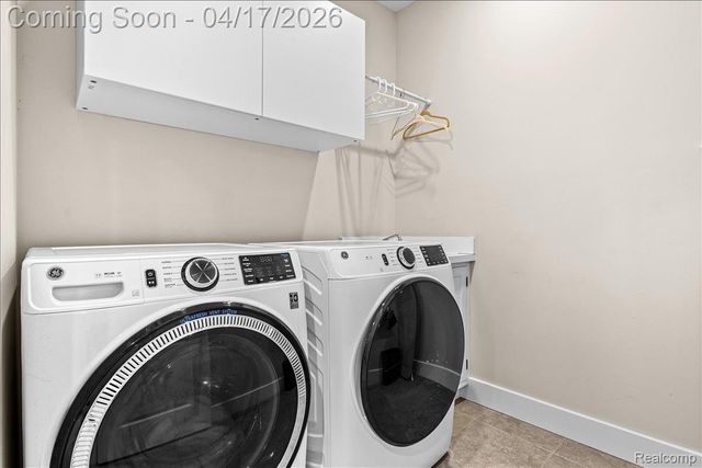 903 Hilldale Drive, Royal Oak, MI 48067