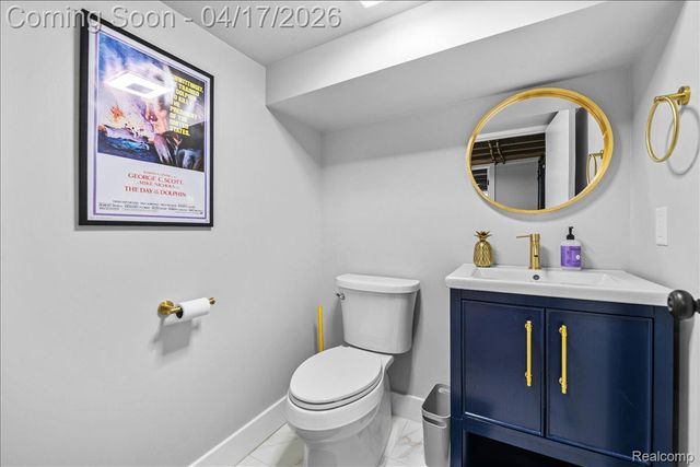 903 Hilldale Drive, Royal Oak, MI 48067