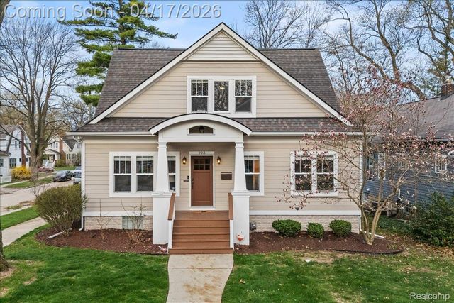 903 Hilldale Drive, Royal Oak, MI 48067