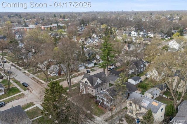 903 Hilldale Drive, Royal Oak, MI 48067