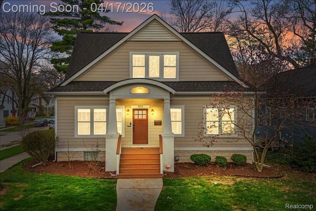 903 Hilldale Drive, Royal Oak, MI 48067