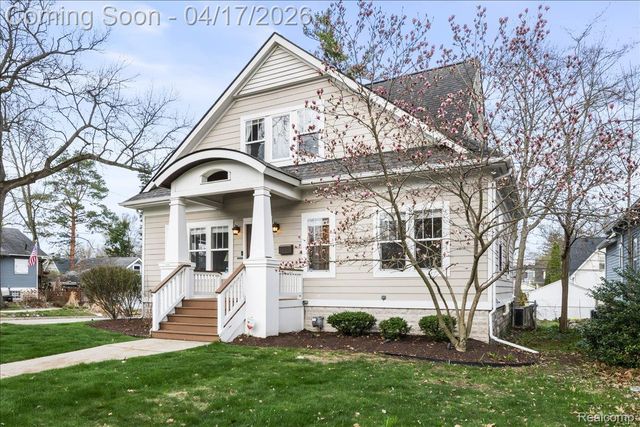 903 Hilldale Drive, Royal Oak, MI 48067