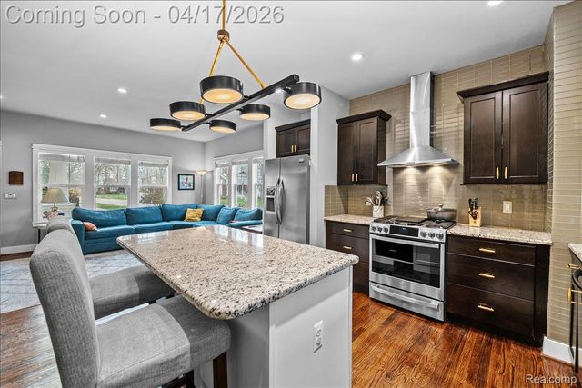 903 Hilldale Drive, Royal Oak, MI 48067