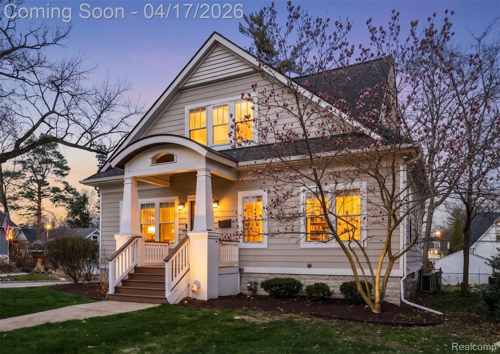 903 Hilldale Drive, Royal Oak, MI 48067