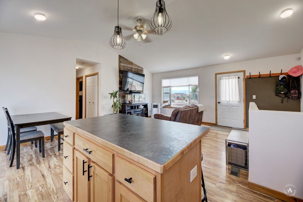 Image 8 of property listing at 1162 Antares Road, Helena, MT 59602