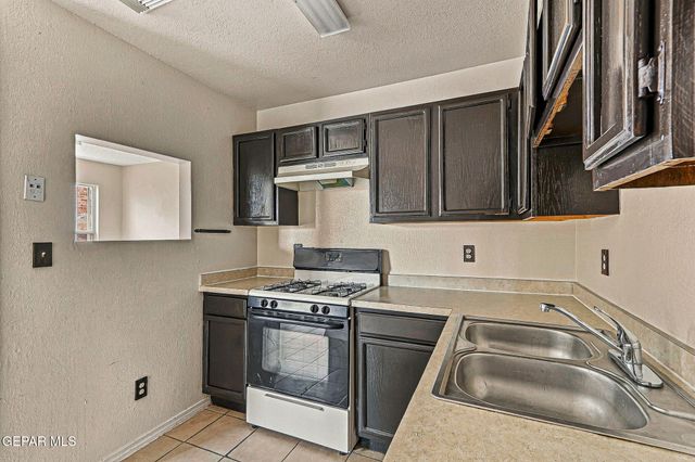 3436 Tierra Zafiro Drive, El Paso, TX 79938
