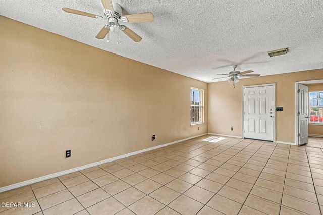3436 Tierra Zafiro Drive, El Paso, TX 79938