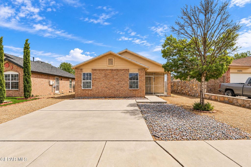 3436 Tierra Zafiro Drive, El Paso, TX 79938