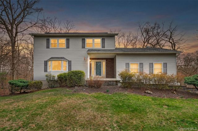 24 Pellbridge Drive, Hopewell Junction, NY 12533