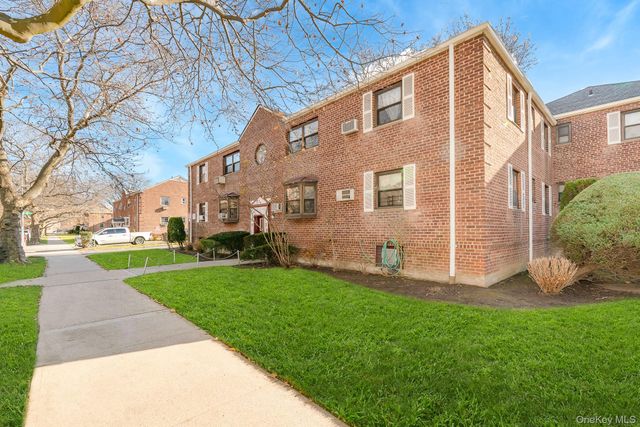 86-40 155th 1R, Howard Beach, NY 11414