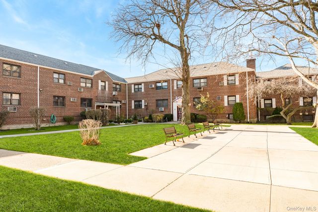 86-40 155th 1R, Howard Beach, NY 11414