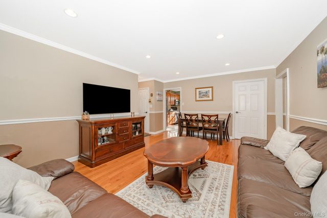 86-40 155th 1R, Howard Beach, NY 11414