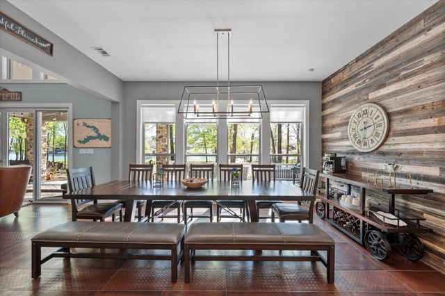 892 Waters Edge Drive, Corsicana, TX 75109