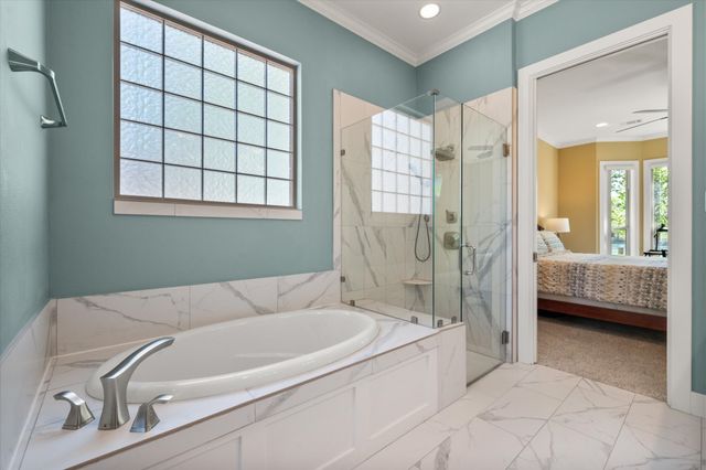 892 Waters Edge Drive, Corsicana, TX 75109