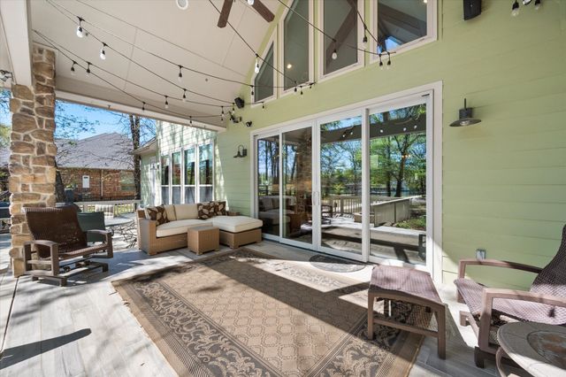 892 Waters Edge Drive, Corsicana, TX 75109