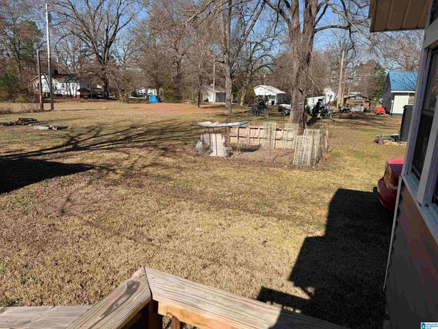 207 S DAVIS AVENUE, Sylacauga, AL 35150