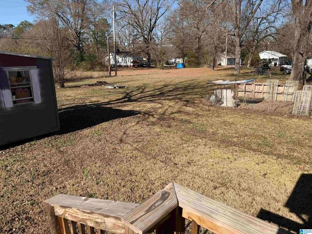 207 S DAVIS AVENUE, Sylacauga, AL 35150