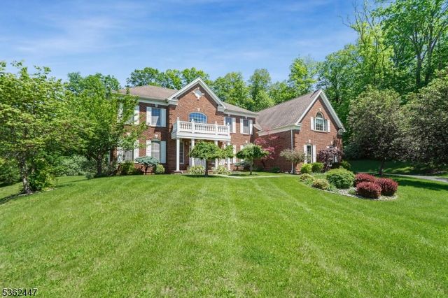 8 Limekiln Ct, Green Twp., NJ 07821