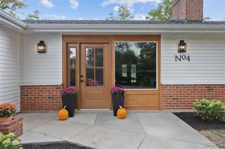 4 Downey Lane Lane, Olivette, MO 63132