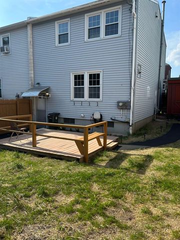 129 Laurel Street, Manchester, NH 03103