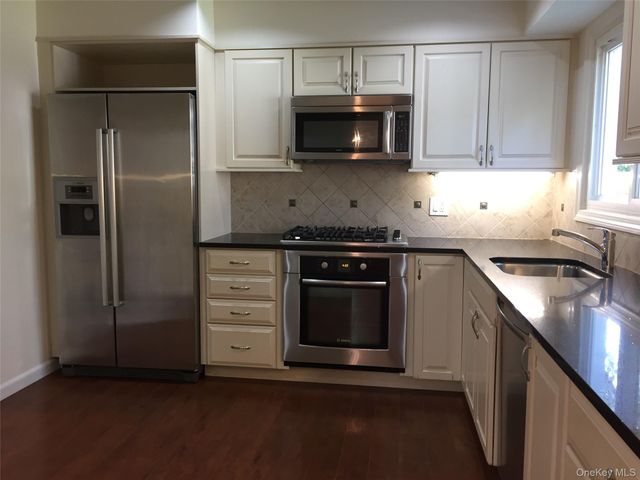 98 Glen Oaks Drive, Rye, NY 10580