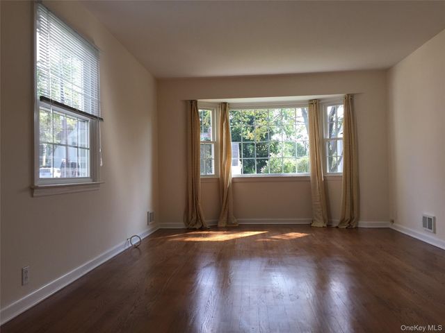 98 Glen Oaks Drive, Rye, NY 10580