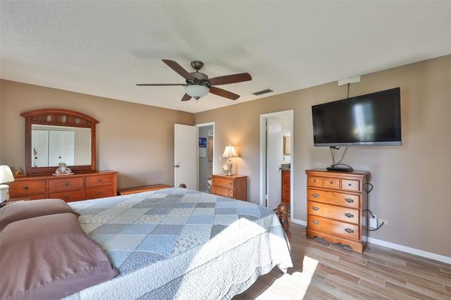 3718 SAND PEBBLE DRIVE, Valrico, FL 33596