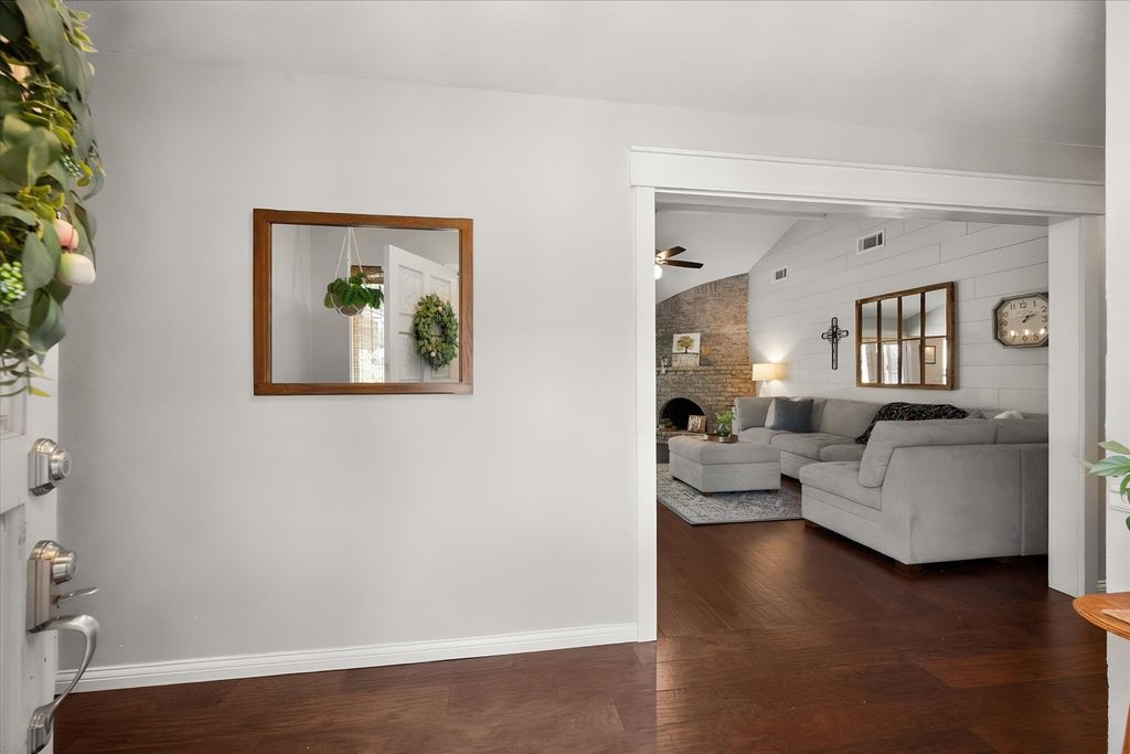 2709 Burnwood Court, Arlington, TX 76016 — photo 4