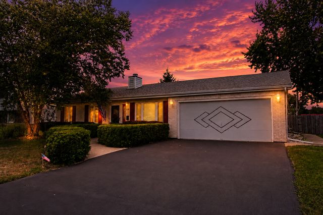510 Burr Oak Drive, Lake Zurich, IL 60047