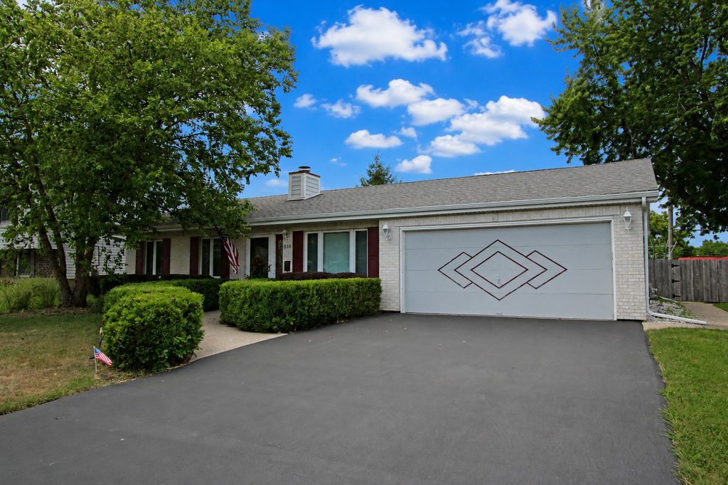 510 Burr Oak Drive, Lake Zurich, IL 60047