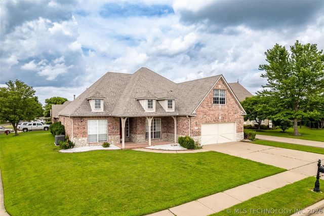 3701 N Narcissus Avenue, Broken Arrow, OK 74012