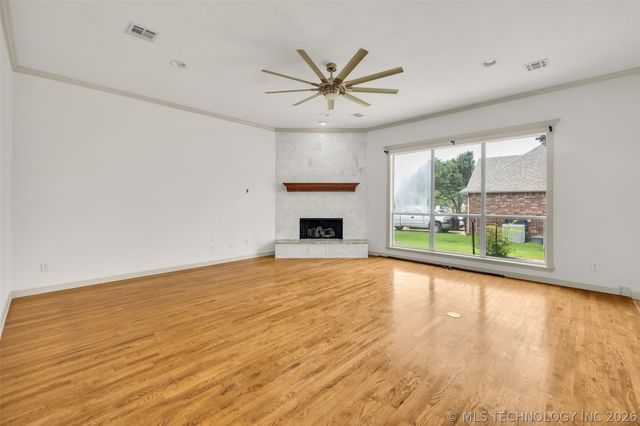 3701 N Narcissus Avenue, Broken Arrow, OK 74012