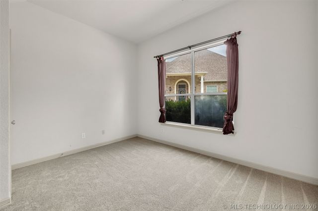 3701 N Narcissus Avenue, Broken Arrow, OK 74012