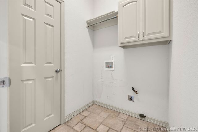 3701 N Narcissus Avenue, Broken Arrow, OK 74012