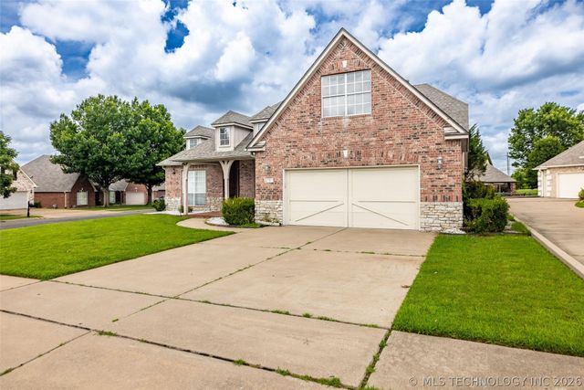 3701 N Narcissus Avenue, Broken Arrow, OK 74012