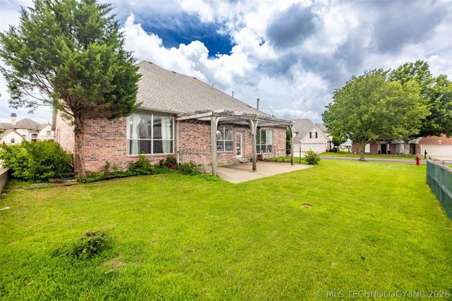 3701 N Narcissus Avenue, Broken Arrow, OK 74012